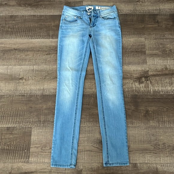 🌸2 PAIRS OF SKINNY JEANS🌸 - Picture 8 of 16